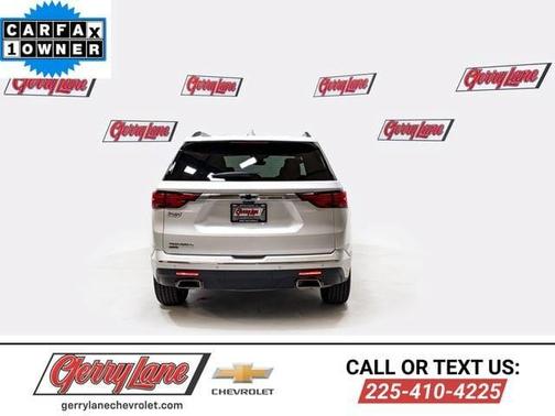 Iridescent Pearl Tricoat 2024 Chevrolet Traverse Limited High Country