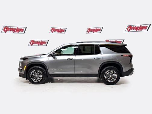 Sterling Gray Metallic 2024 Chevrolet Traverse LT