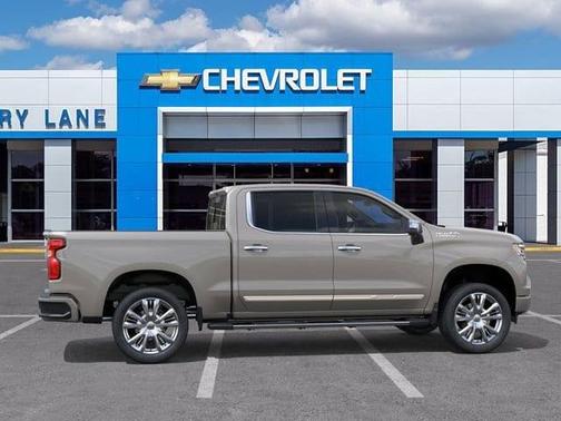 White Sand 2026 Chevrolet Silverado 1500 High Country