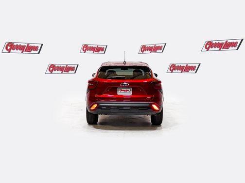 Crimson 2024 Chevrolet Trax 1RS