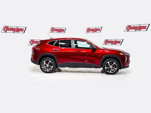 Crimson 2024 Chevrolet Trax 1RS