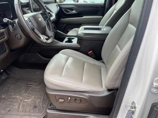 Iridescent Pearl Tricoat 2022 Chevrolet Tahoe LT