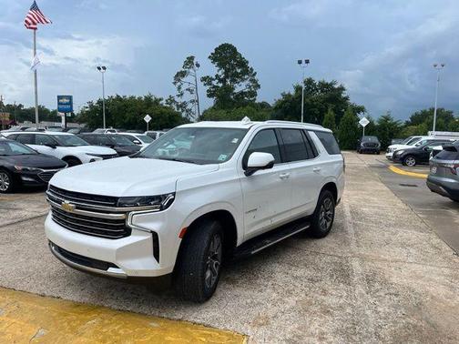 Iridescent Pearl Tricoat 2022 Chevrolet Tahoe LT