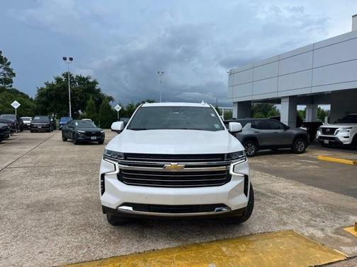 Iridescent Pearl Tricoat 2022 Chevrolet Tahoe LT