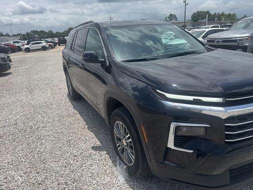 Mosaic Black 2025 Chevrolet Traverse LT