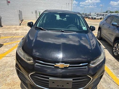 Mosaic Black Metallic 2017 Chevrolet Trax LS