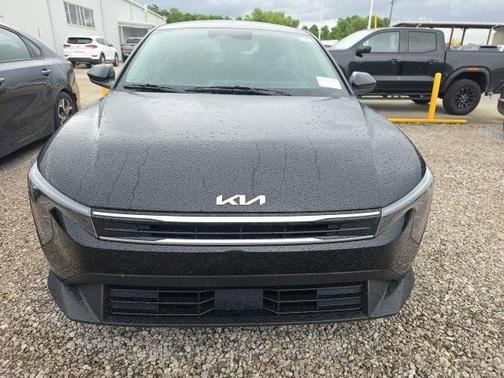 Aurora Black Pearl 2025 Kia K4