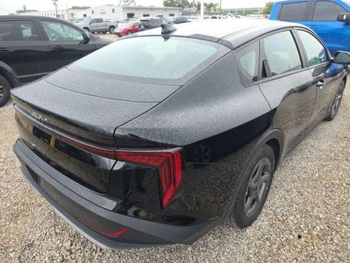 Aurora Black Pearl 2025 Kia K4