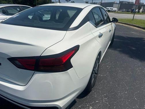 White 2025 Nissan Altima SV