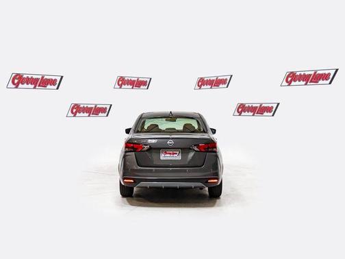 Gun Metallic 2025 Nissan Versa 1.6 SV