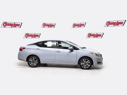 Gray Sky Pearl 2025 Nissan Versa 1.6 SV