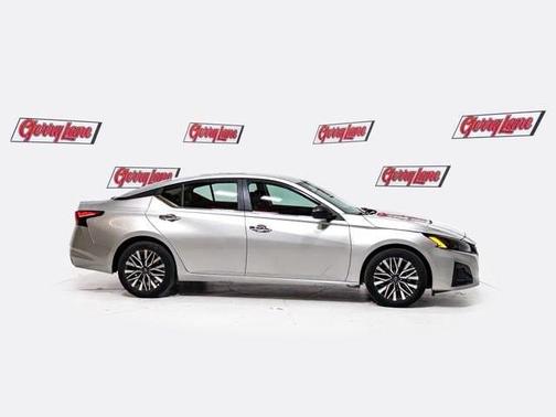Brilliant Silver 2025 Nissan Altima SV