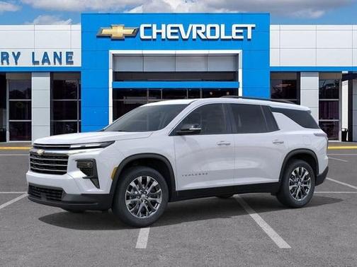 Summit White 2026 Chevrolet Traverse LT