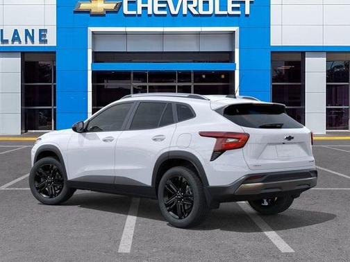 Summit White 2026 Chevrolet Trax ACTIV