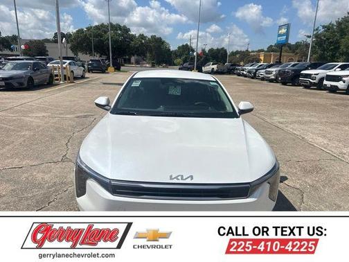 Snow White Pearl 2025 Kia K4