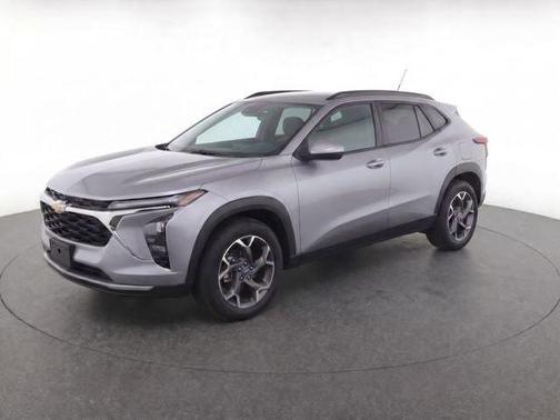 Sterling Gray Metallic 2025 Chevrolet Trax LT