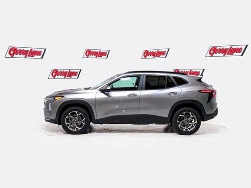 Sterling Gray Metallic 2025 Chevrolet Trax LT