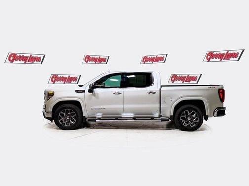 White Frost Tri-Coat 2022 GMC Sierra 1500 SLT