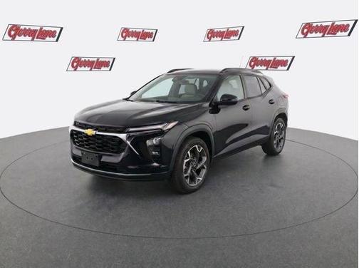 Mosaic Black Metallic 2025 Chevrolet Trax LT