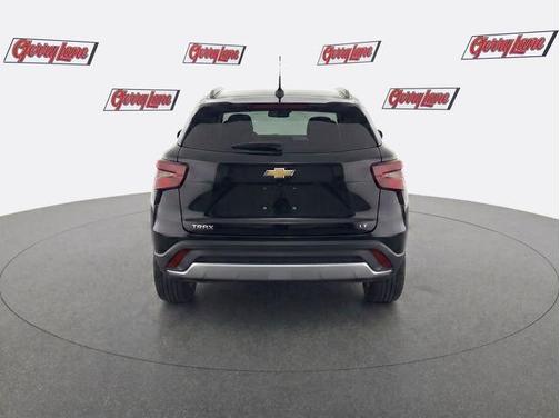Mosaic Black Metallic 2025 Chevrolet Trax LT