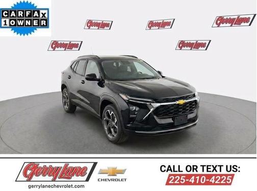 Mosaic Black Metallic 2025 Chevrolet Trax LT