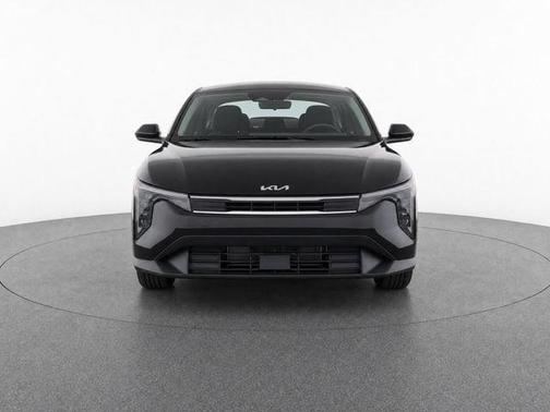 Aurora Black Pearl 2025 Kia K4