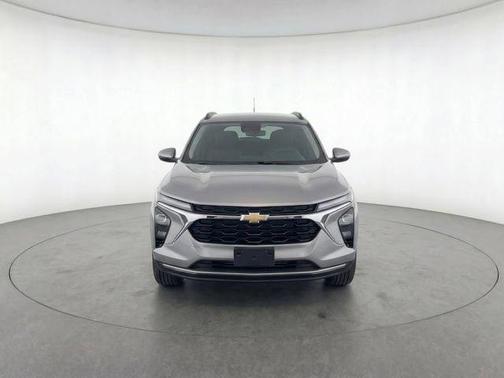 Sterling Gray Metallic 2025 Chevrolet Trax LT