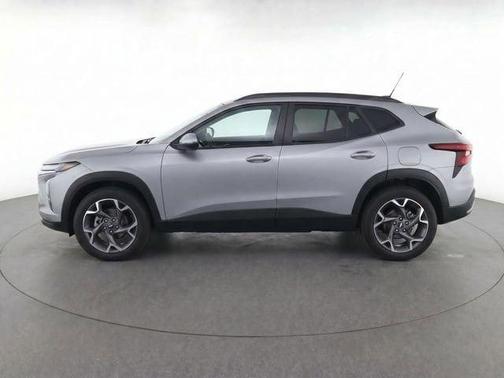Sterling Gray Metallic 2025 Chevrolet Trax LT
