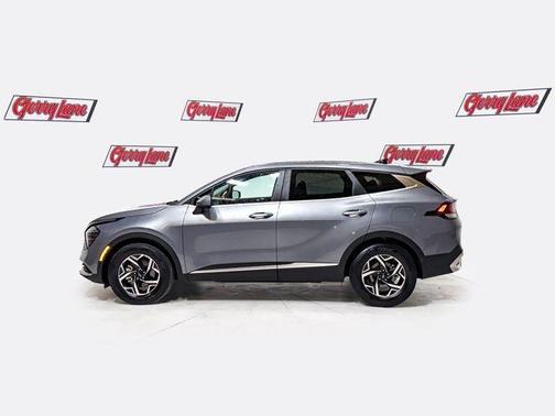 Silver 2025 Kia Sportage LX
