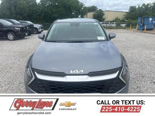 Everlasting Silver 2025 Kia Sportage LX