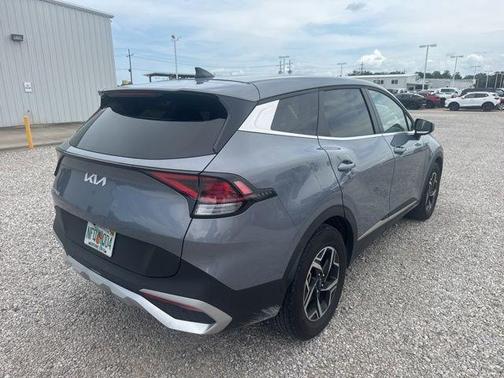 Everlasting Silver 2025 Kia Sportage LX