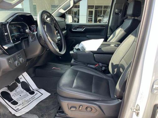 Summit White 2024 Chevrolet Silverado 1500 LT