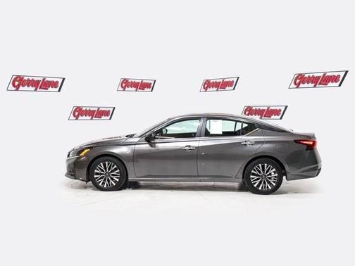Gun Metallic 2025 Nissan Altima SV
