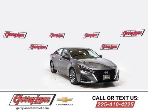 Gun Metallic 2025 Nissan Altima SV