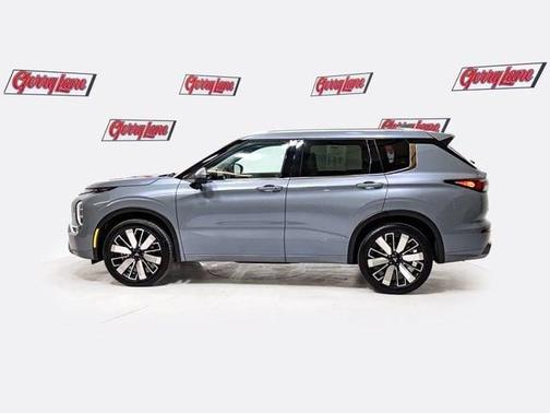 2025 Mitsubishi Outlander SEL