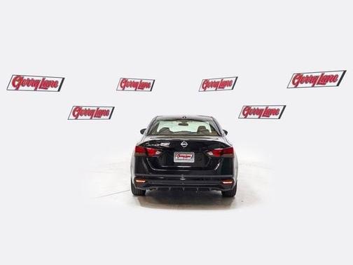 Super Black 2025 Nissan Altima SV