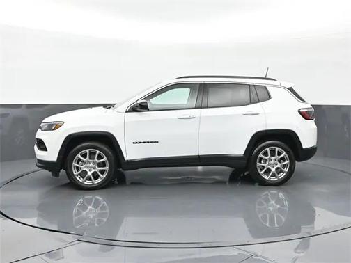 2022 Jeep Compass Latitude Lux 4x4