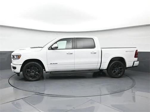 2022 RAM 1500 Laramie Crew Cab 4x4 57' Box