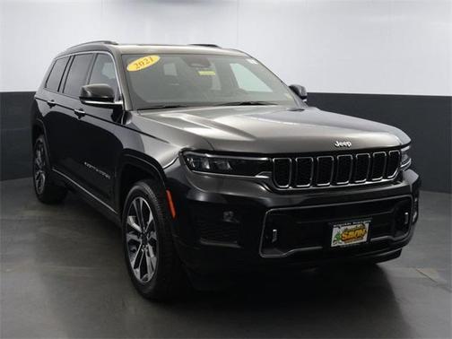 Photo 3 of 32 of 2021 Jeep Grand Cherokee L Overland