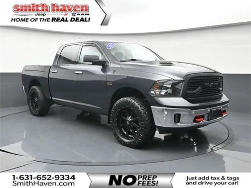 2017 RAM 1500 Big Horn Crew Cab 4x4 57' Box