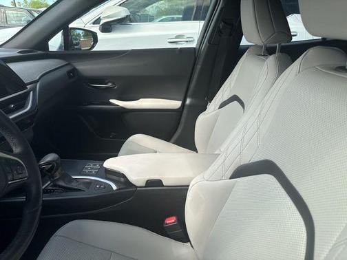 Ultra White w/Obsidian Roof 2023 Lexus UX 250h F Sport