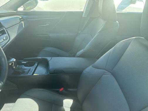 Cloudburst Gray 2025 Lexus ES 300h Base