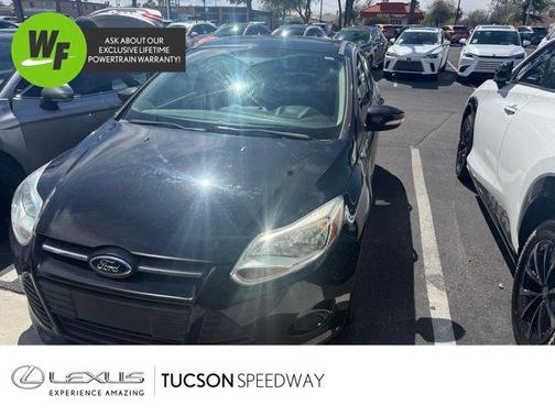 Tuxedo Black Metallic 2014 Ford Focus SE
