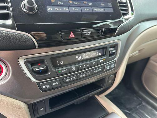 Maroon 2019 Honda Pilot EX-L