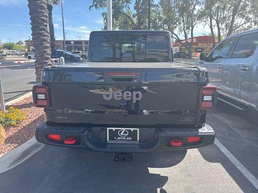 Black Clearcoat 2023 Jeep Gladiator Rubicon