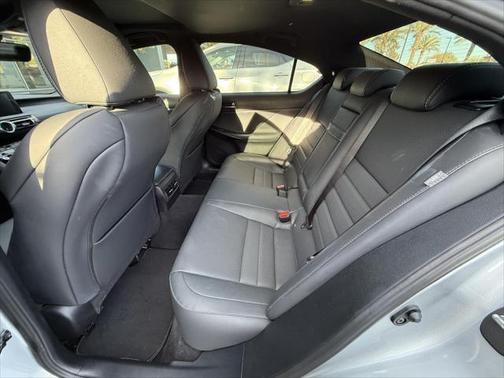 2022 Lexus IS 350 Base