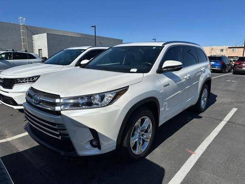 Blizzard Pearl 2019 Toyota Highlander Hybrid Limited