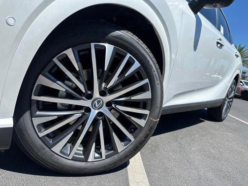 Eminent White Pearl 2026 Lexus RX 350 Premium