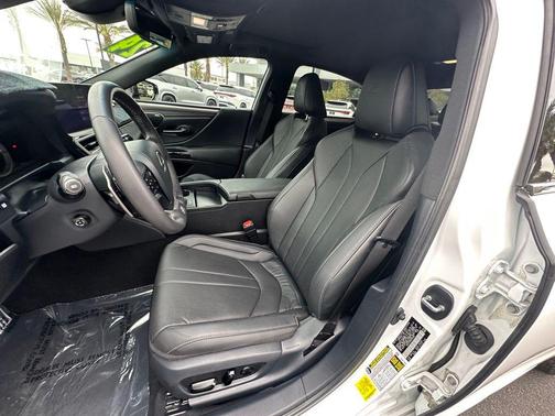 Ultra White 2024 Lexus ES 350 F Sport