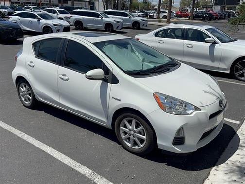 2014 Toyota Prius c Four